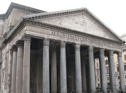 Touristic attractions of Italy : The Pantheon (Every god)
