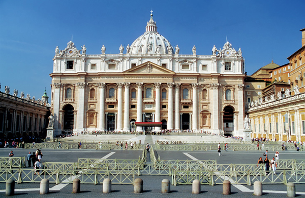 Touristic attractions of Italy : St. Peter's Basilica