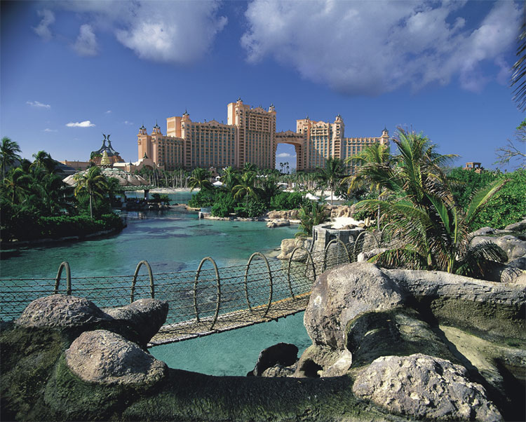 Touristic attractions of Bahamas : Atlantis Hotel