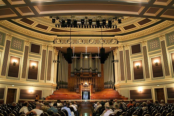 Touristic attractions of Australia : City hall, Brisbane